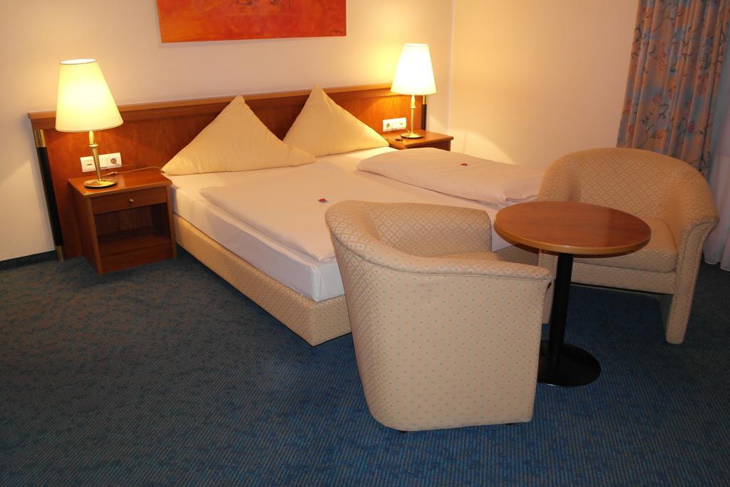 Hotel Jahnhaus Langenfeld (North Rhine-Westphalia) Quarto foto